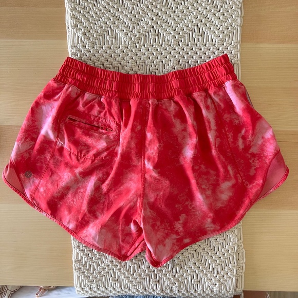 Lululemon pink tye dye shorts - Picture 1 of 5
